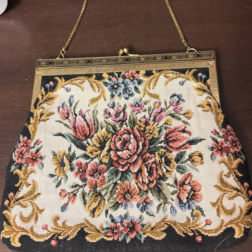Vintage Floral Tapestry Handbag - Pink & Cream